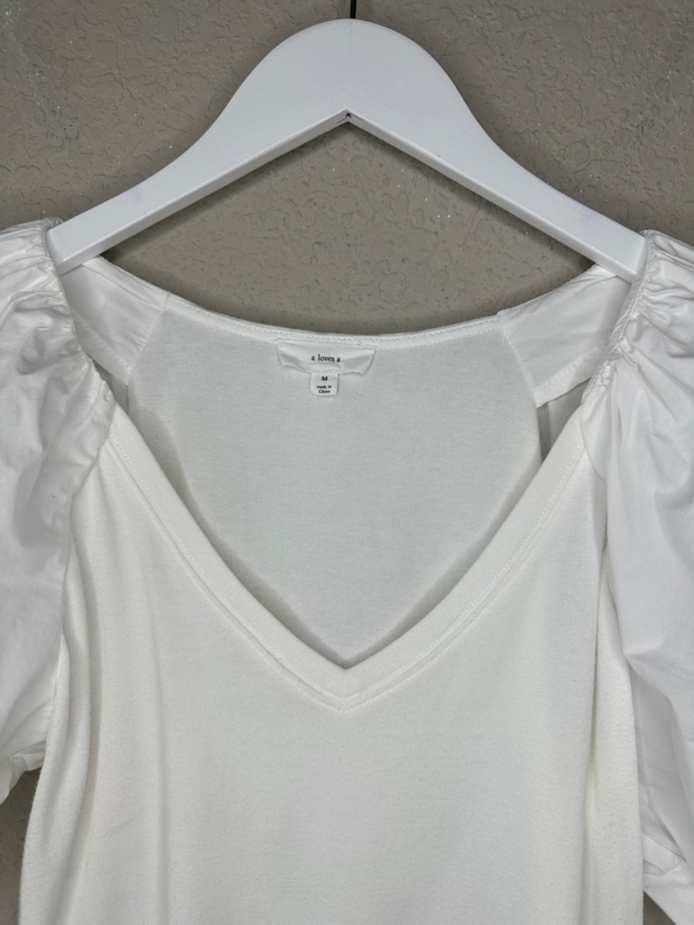 A Loves A Women's Mixed Media Puff Sleeve V Neck T Shirt Size Medium White - Picture 4 of 8